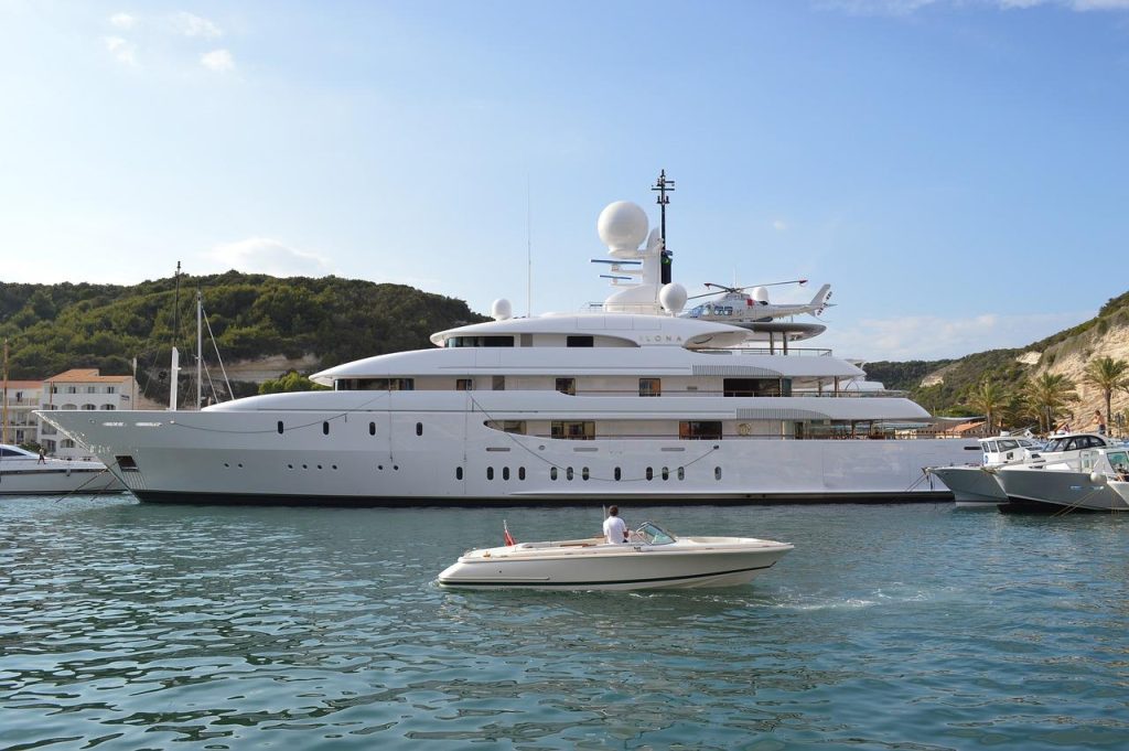Luxe en vernieuwing: Van Der Heijden jacht met maatwerk design en geavanceerde maritieme technologie