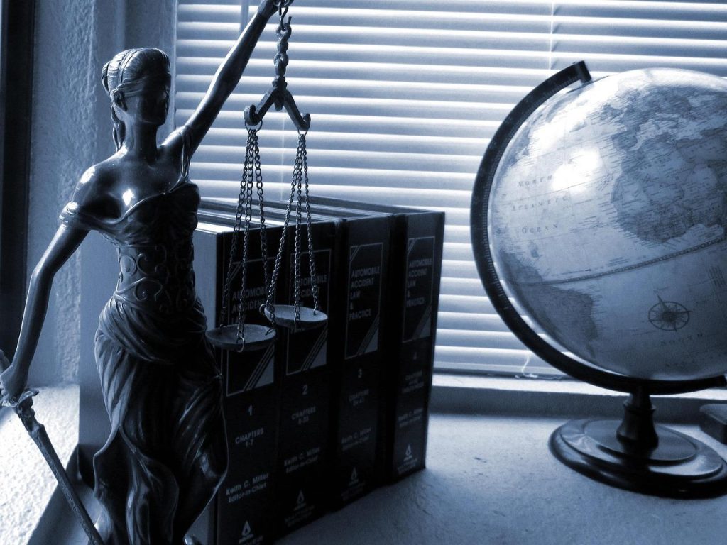 Professionele advocaat in Hilversum helpt bij juridische kwesties en conflicten rond recht en plichten