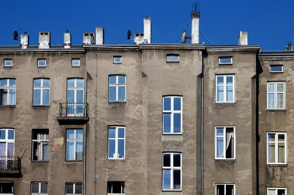 Goed geïsoleerde woning met isolatie subsidie voordelen voor energiebesparing en warmteregeling