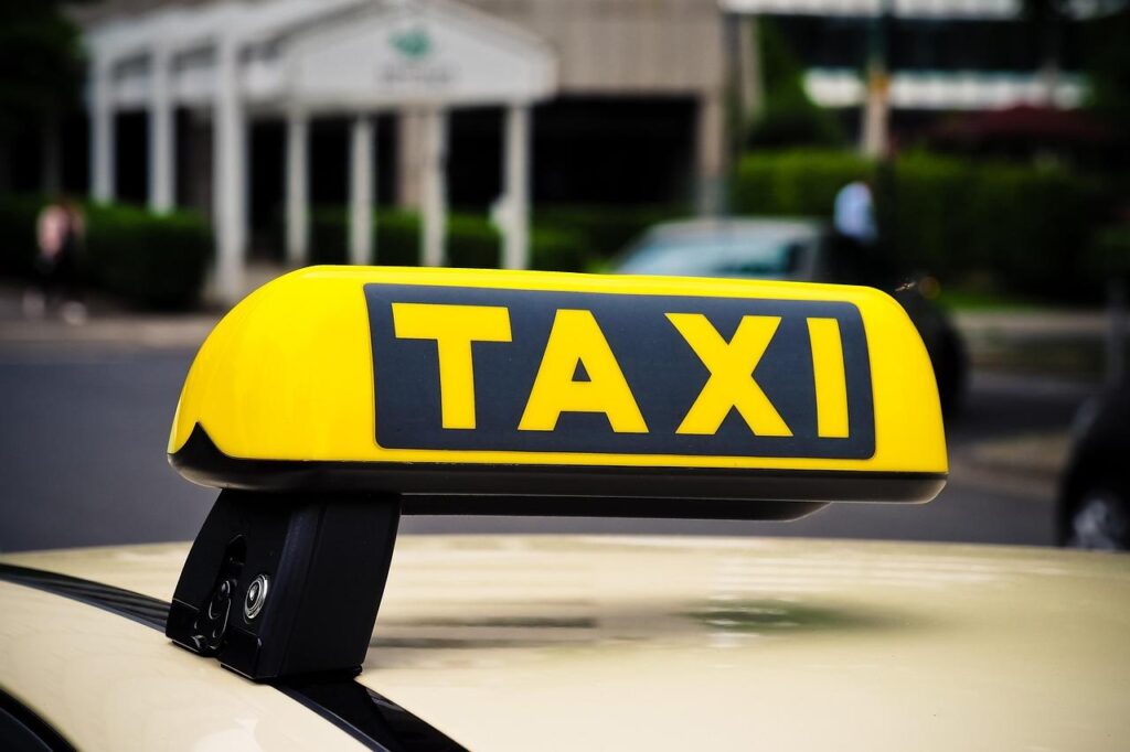 Taxi Doetinchem als oplossing bij rijontzegging - comfortabel vervoer naar werk en afspraken